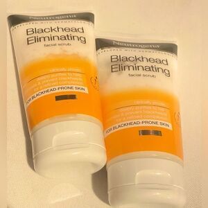 🛍️Neutrogena Black head Eliminating Daily facial Scrub 4.2OZ Set Of 2💥
